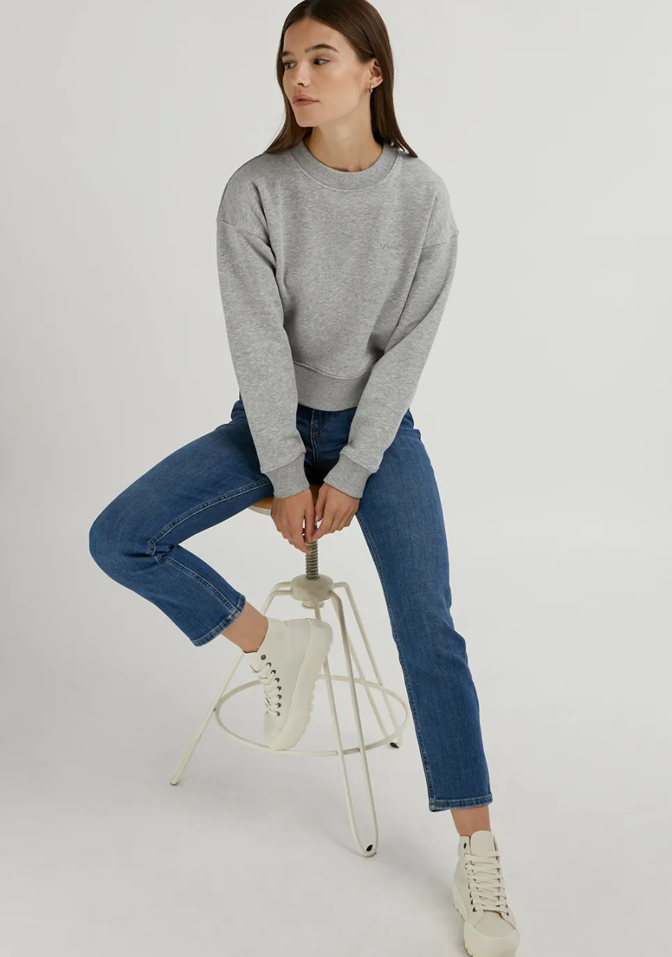 D.Franklin Embroidery Logo Cropped Crew Neck Sweatshirt / Grey|Damen Sweatshirts