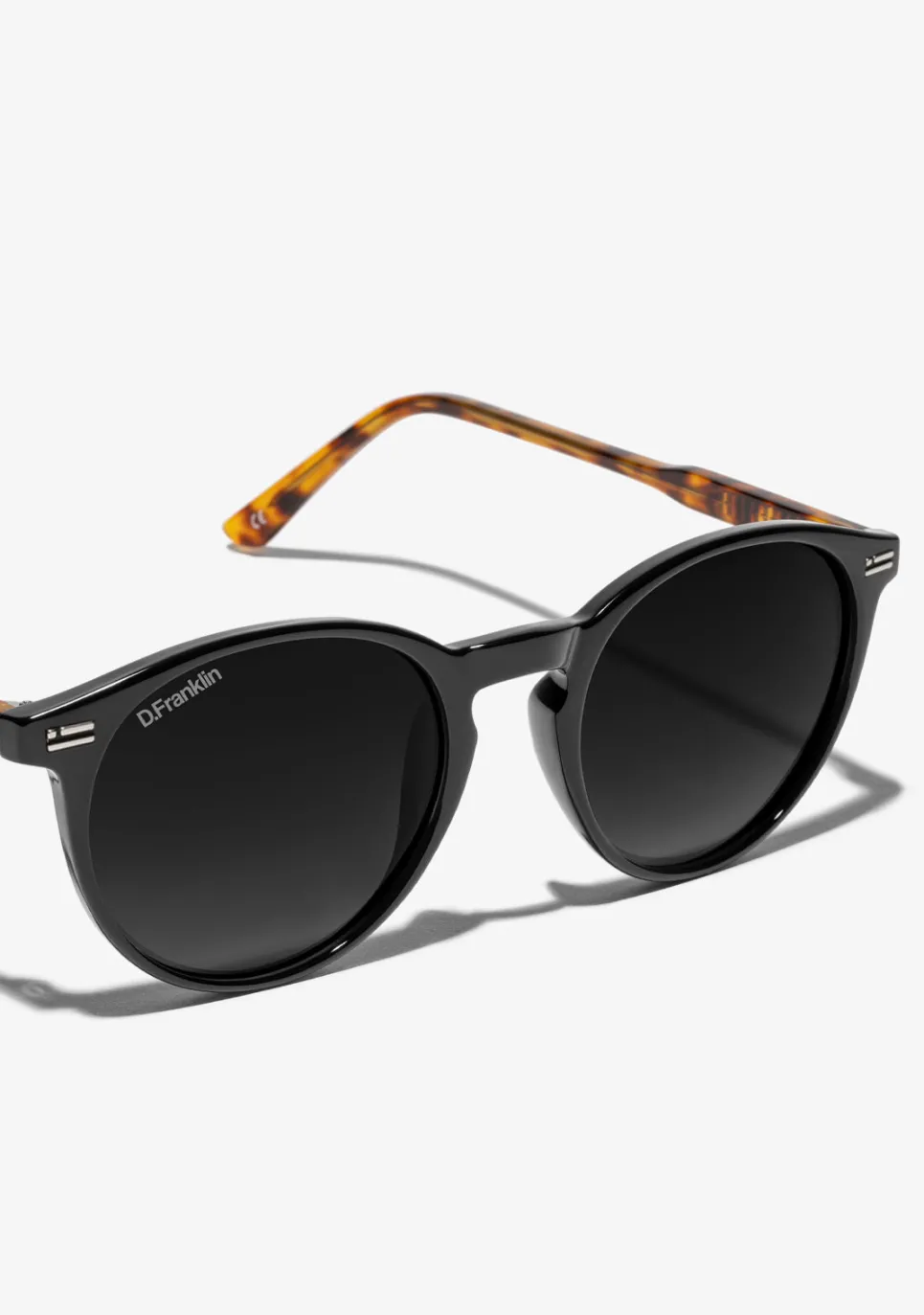 D.Franklin Ultra Light Max Black / Grad Black|Damen Runde Sonnenbrillen|Polarisierte Sonnenbrillen
