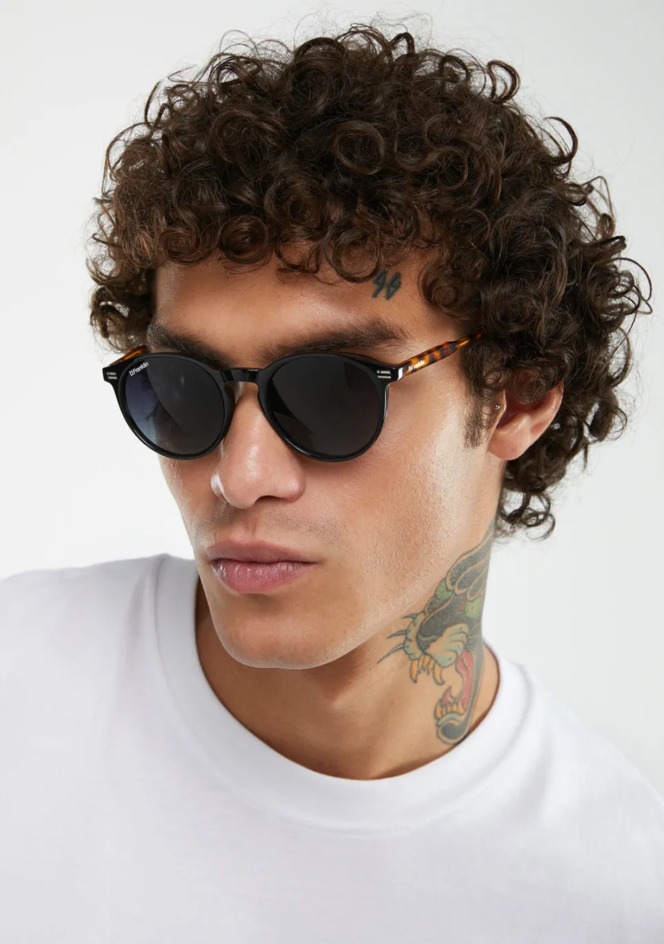 D.Franklin Ultra Light Max Black / Grad Black|Damen Runde Sonnenbrillen|Polarisierte Sonnenbrillen